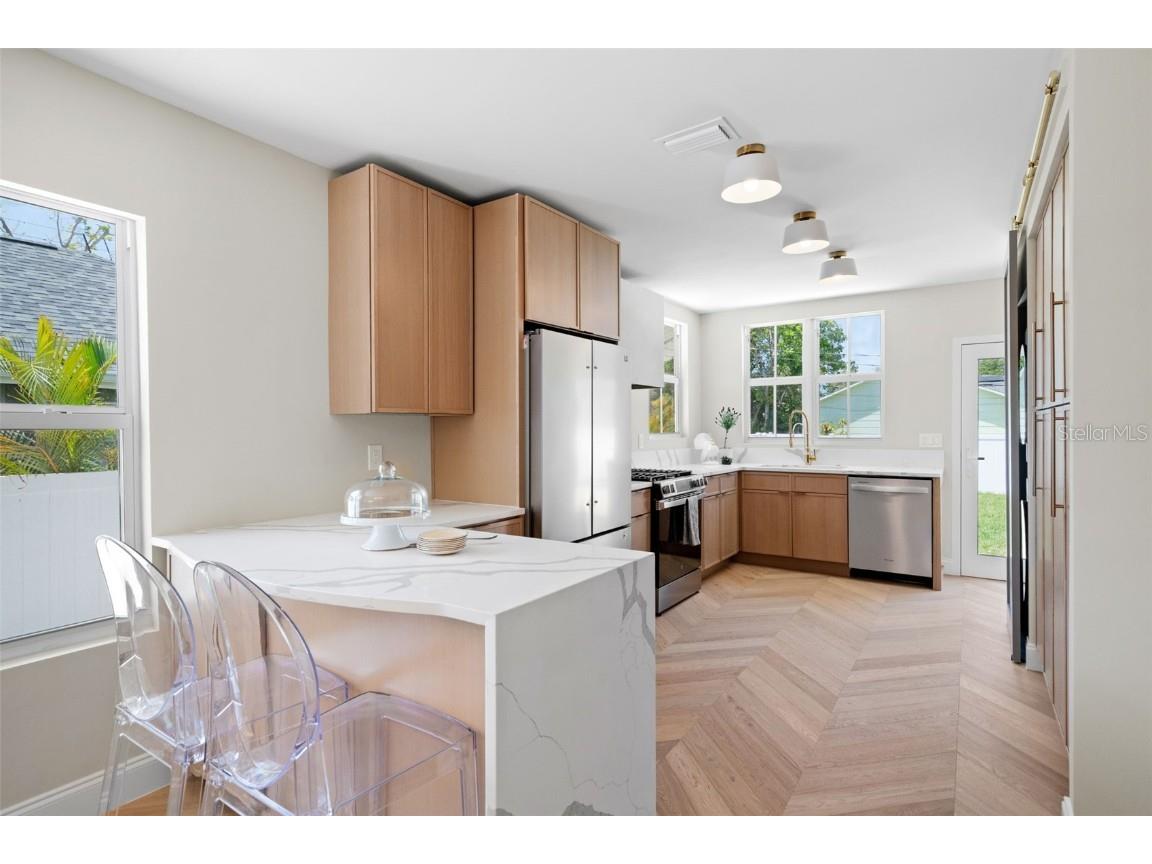 422 24th Street N Saint Petersburg FL 33713 TB8375360 image16