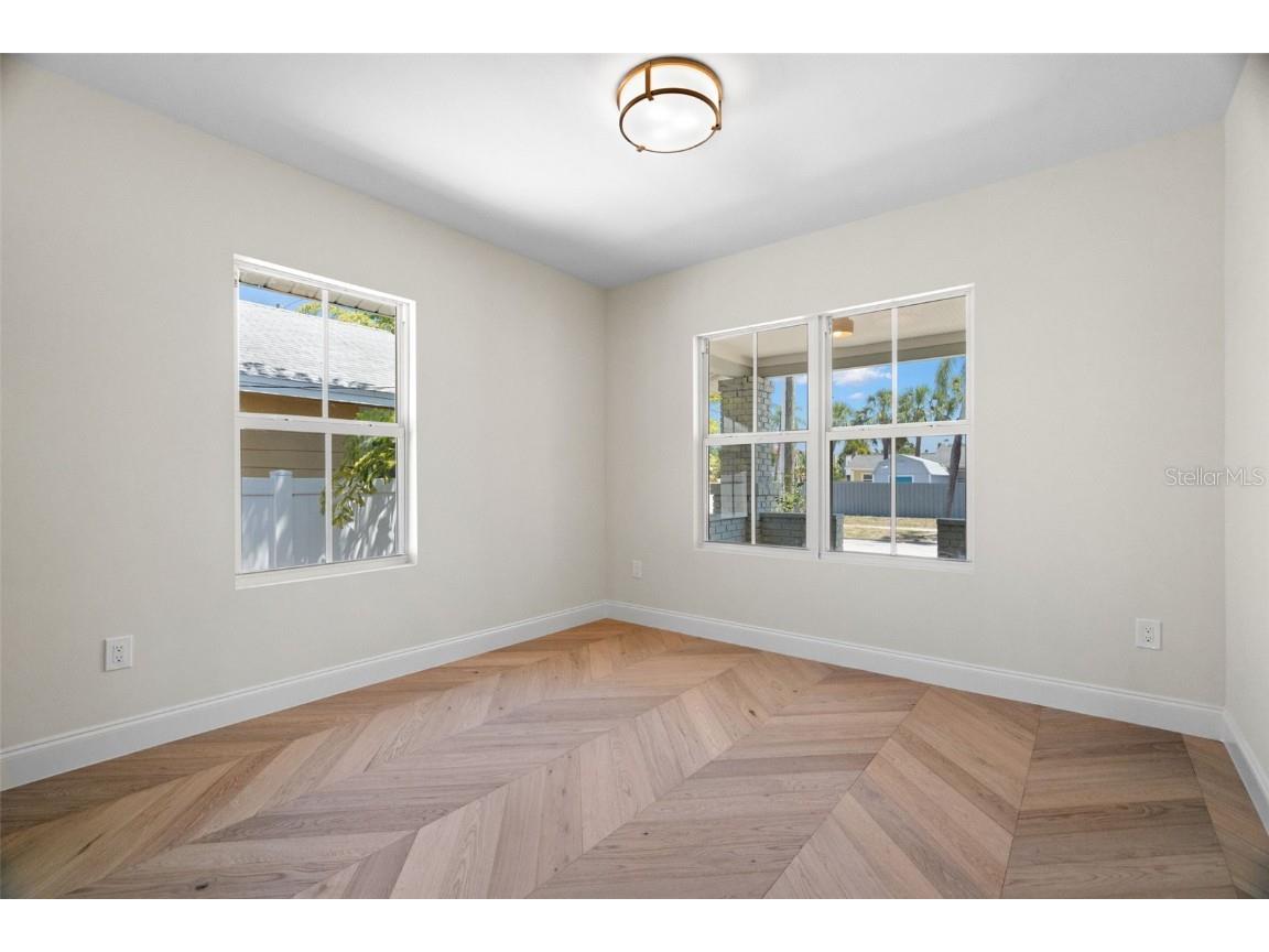 422 24th Street N Saint Petersburg FL 33713 TB8375360 image26