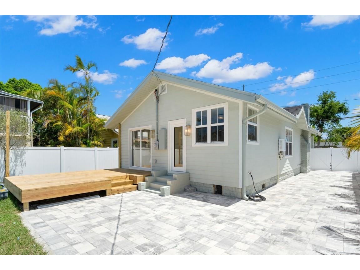 422 24th Street N Saint Petersburg FL 33713 TB8375360 image28