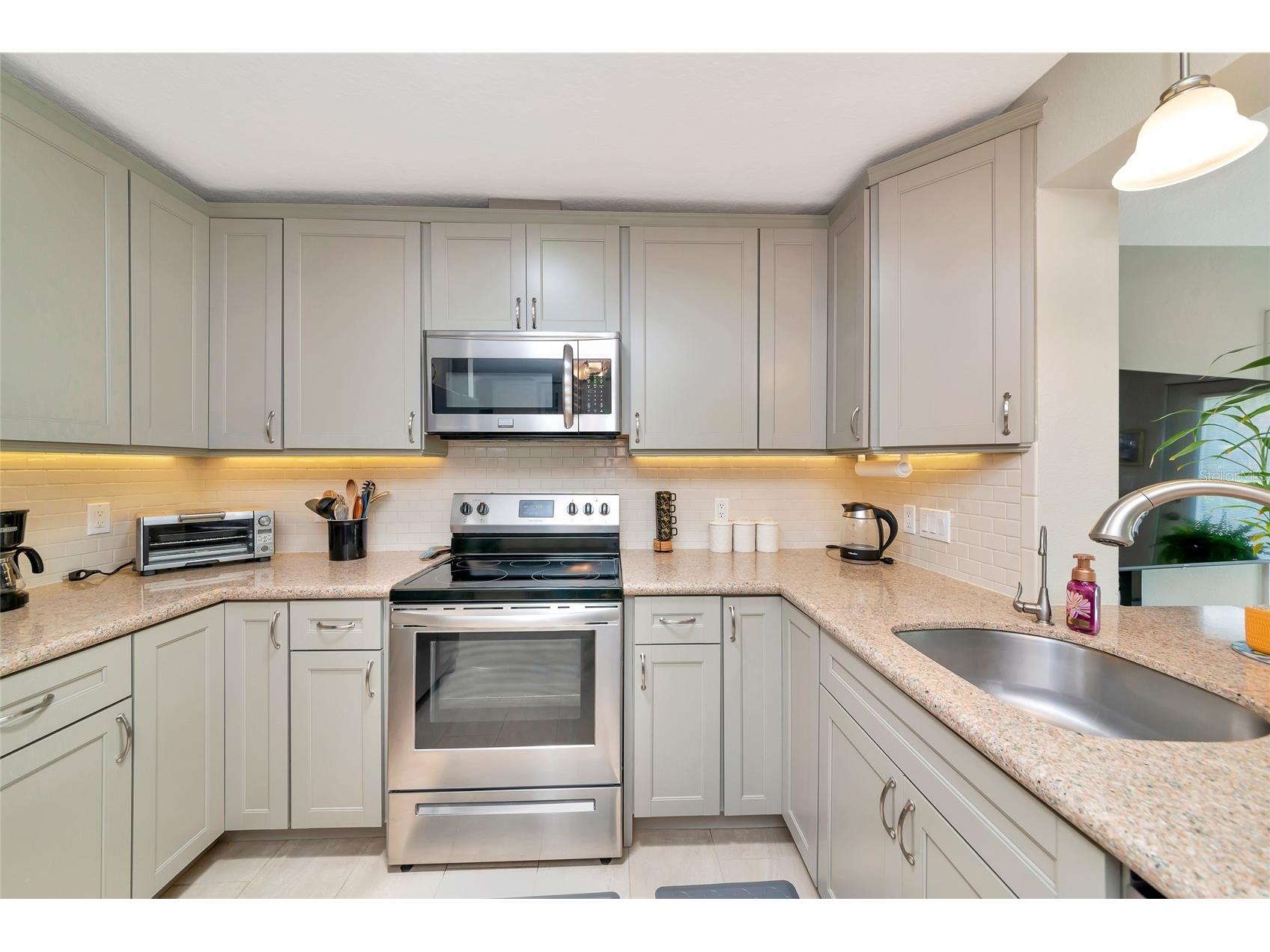 422 Circlewood Drive #H6 Venice FL 34293 N6144442 image10
