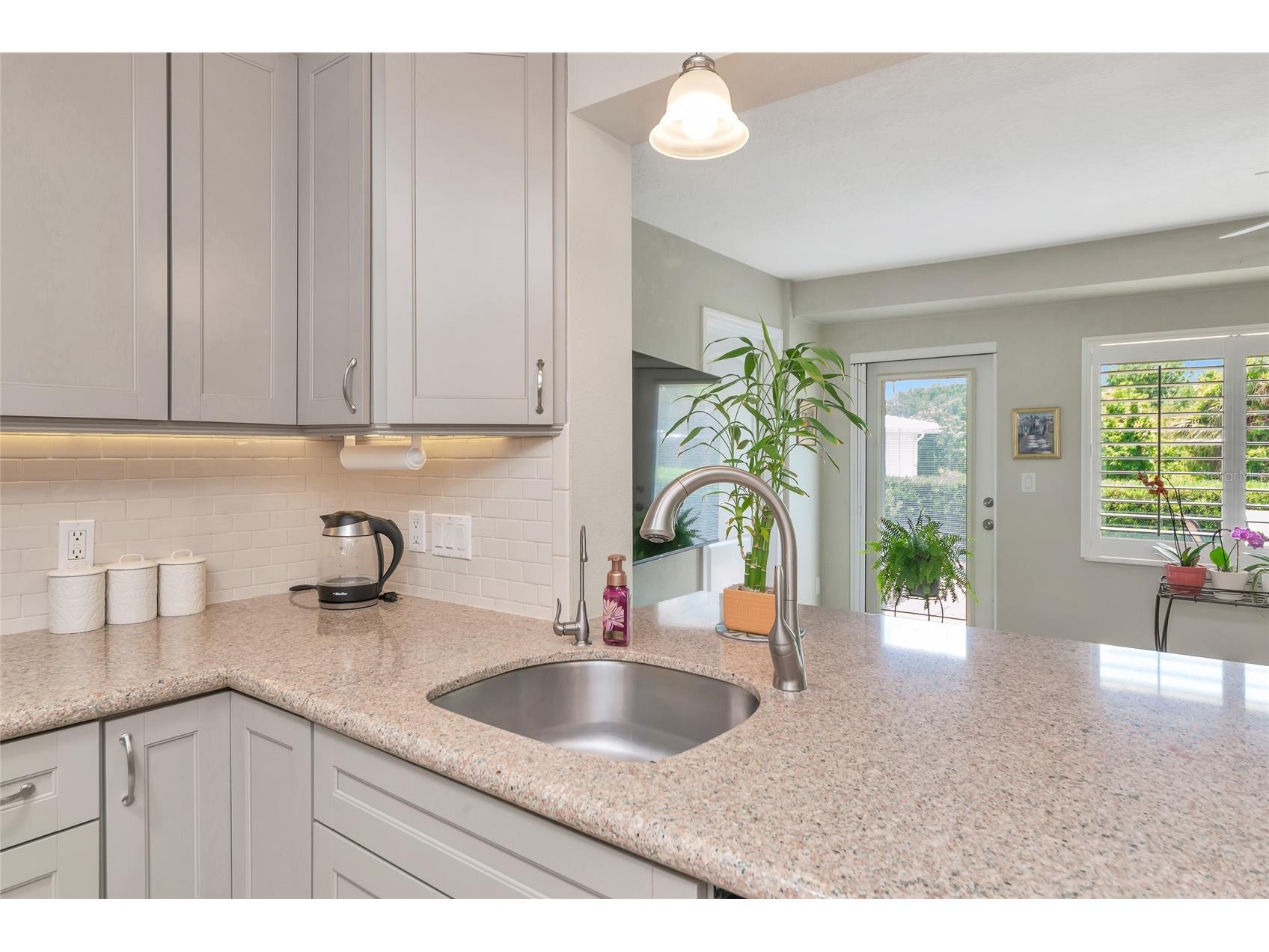 422 Circlewood Drive #H6 Venice FL 34293 N6144442 image11