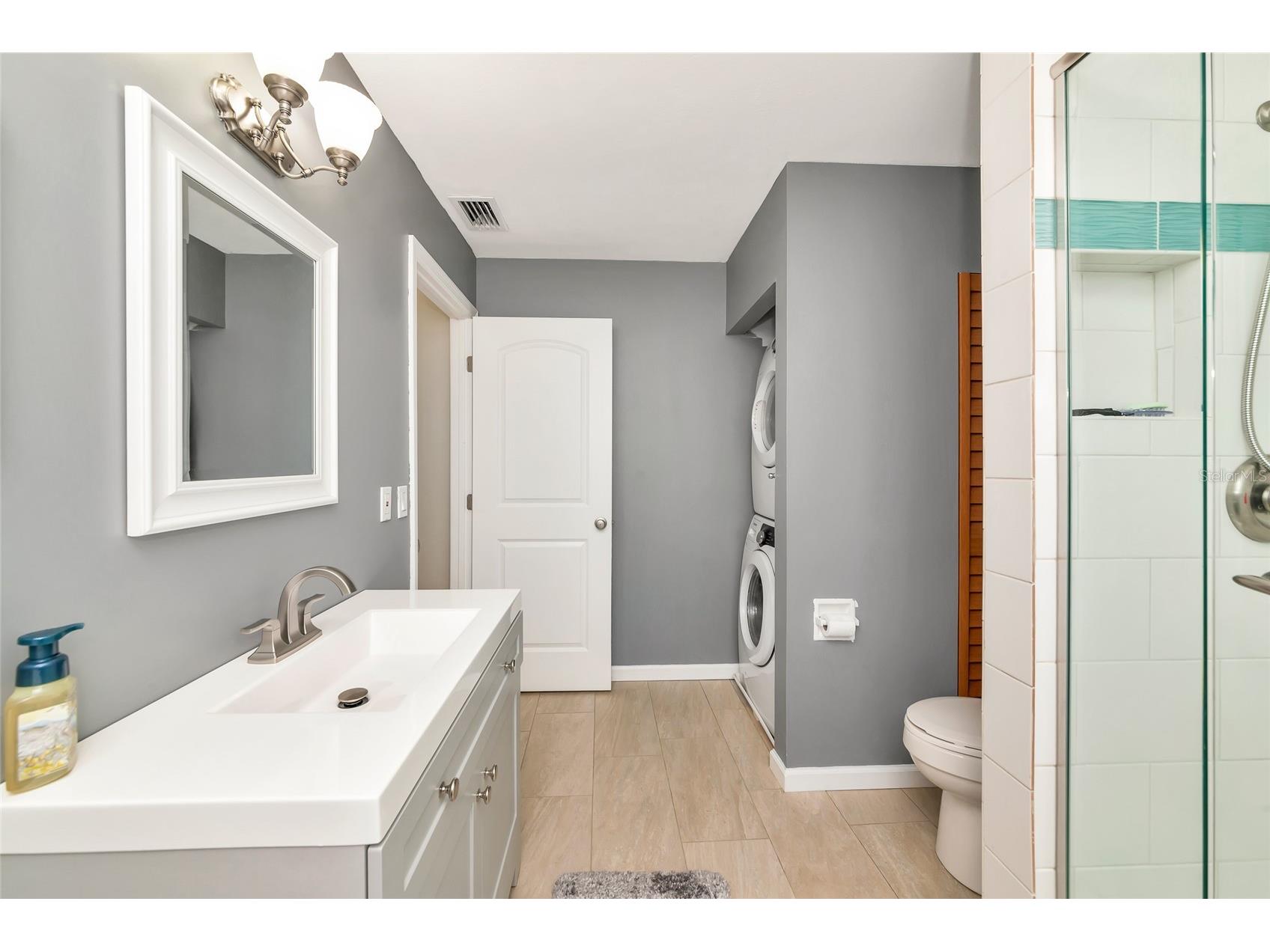422 Circlewood Drive #H6 Venice FL 34293 N6144442 image25