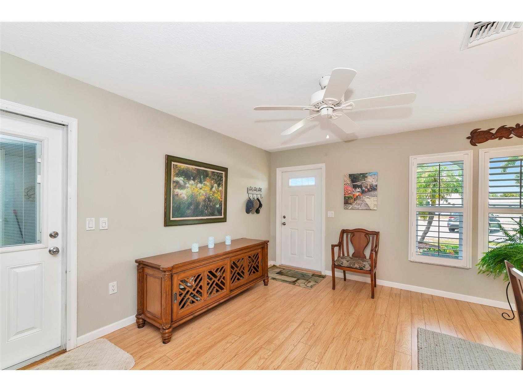 422 Circlewood Drive #H6 Venice FL 34293 N6144442 image5