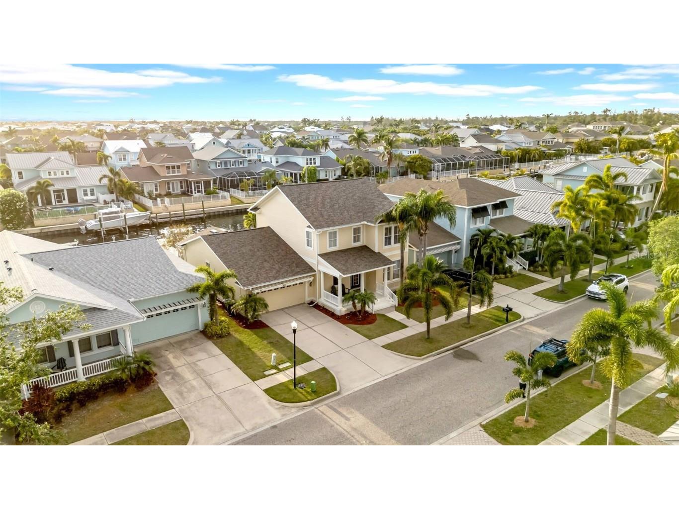 422 Islebay Drive Apollo Beach FL 33572 TB8370916 image1