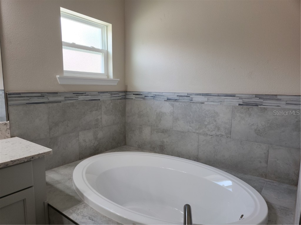 422 Shannon Estates Court Plant City FL 33563 TB8338398 image25