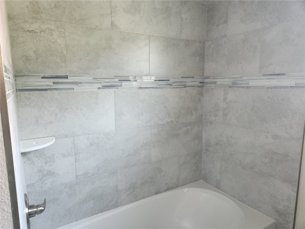 422 Shannon Estates Court Plant City FL 33563 TB8338398 image37