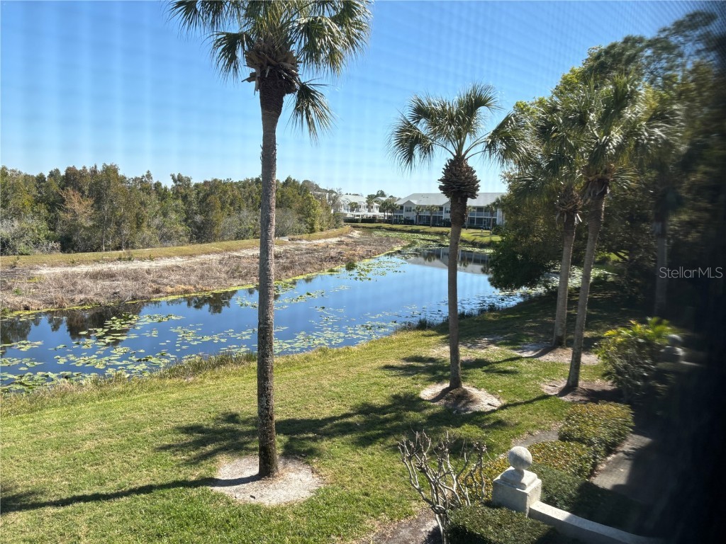 422 Sunset Lake Boulevard #202 Venice FL 34292 A4601189 image1