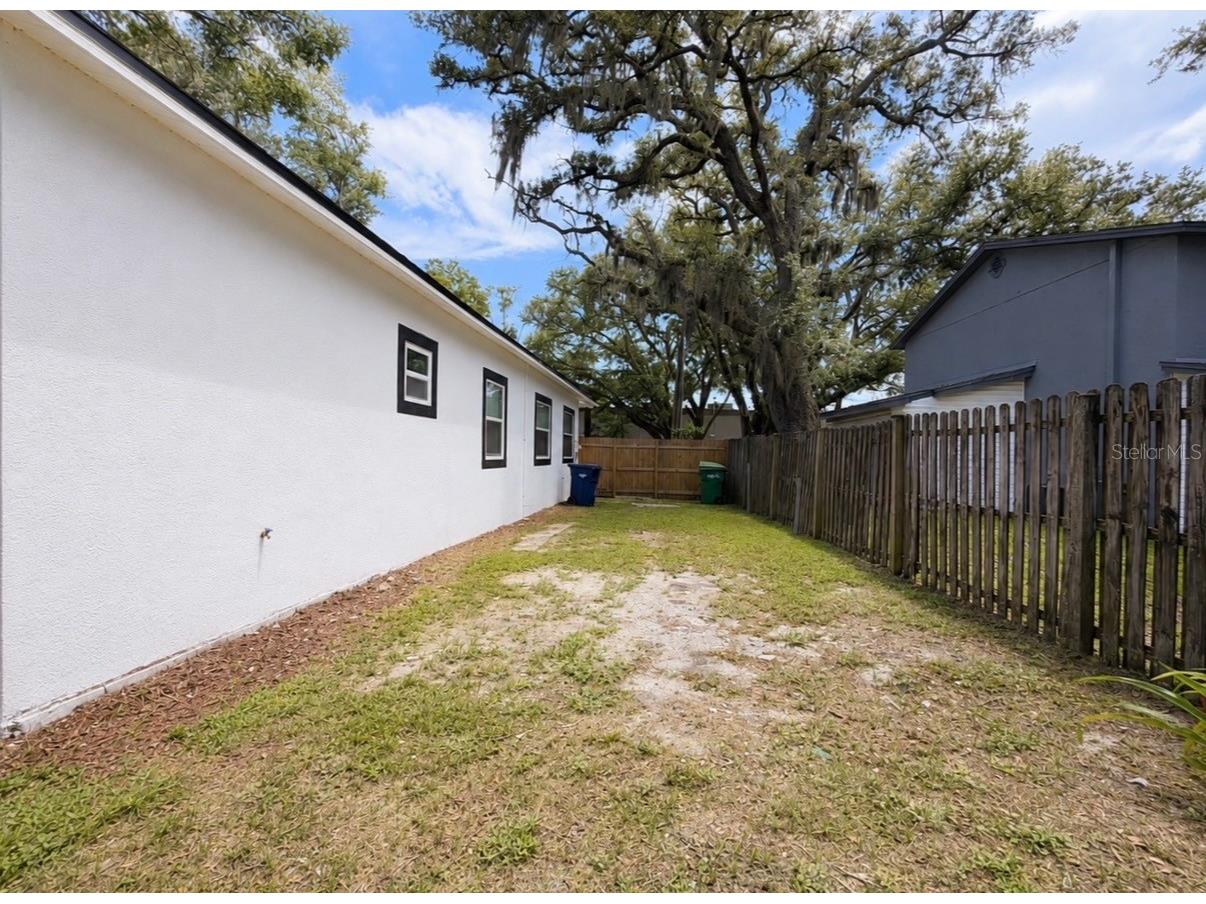 4220 E Eva Street Tampa FL 33617 TB8519216 image5