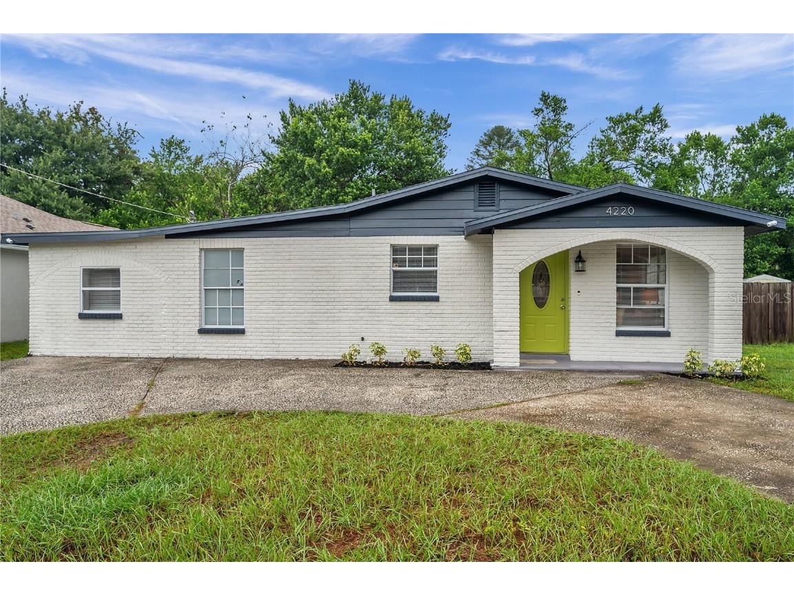 4220 E Powhatan Avenue Tampa FL 33610 T3479139 image1
