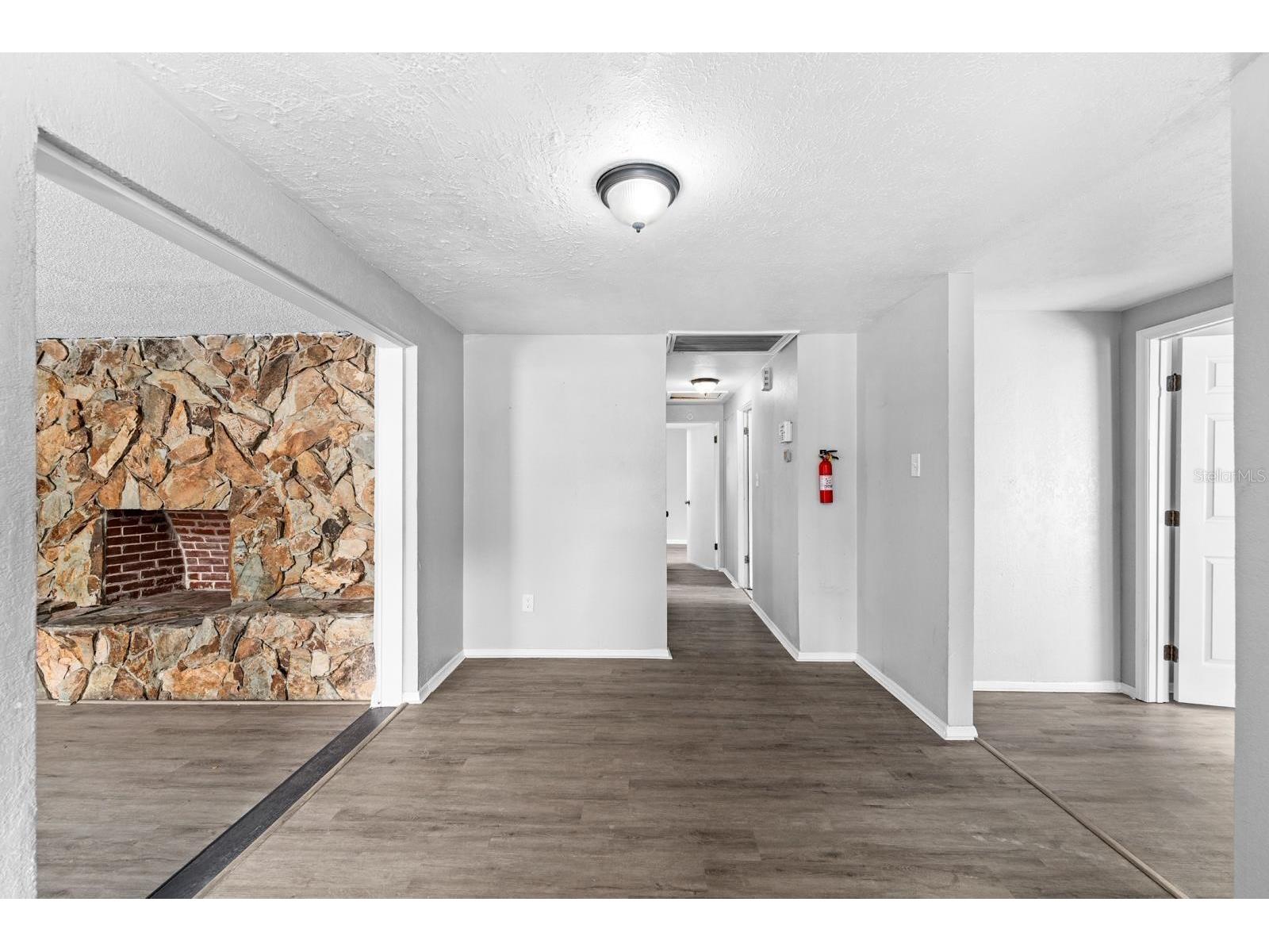 4220 E Powhatan Avenue Tampa FL 33610 TB8473544 image16