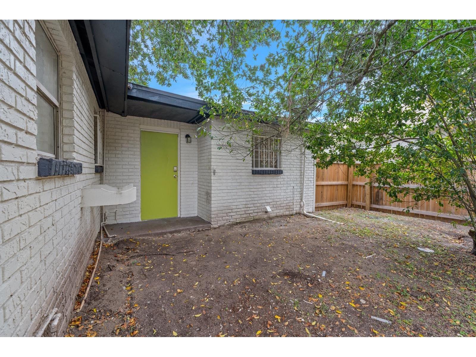 4220 E Powhatan Avenue Tampa FL 33610 TB8473544 image20