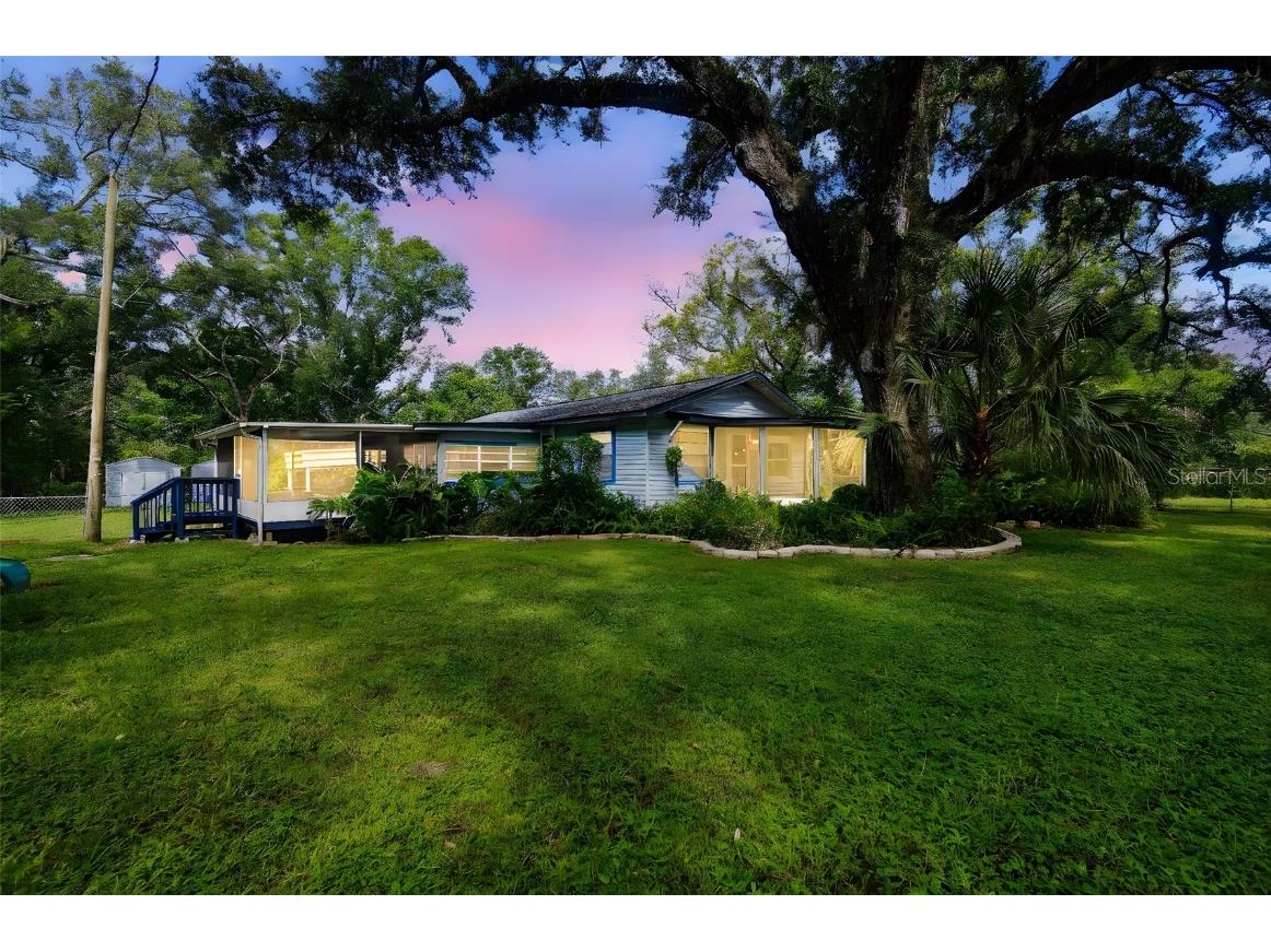 4220 Lakewood Drive Seffner FL 33584 TB8427888 image1