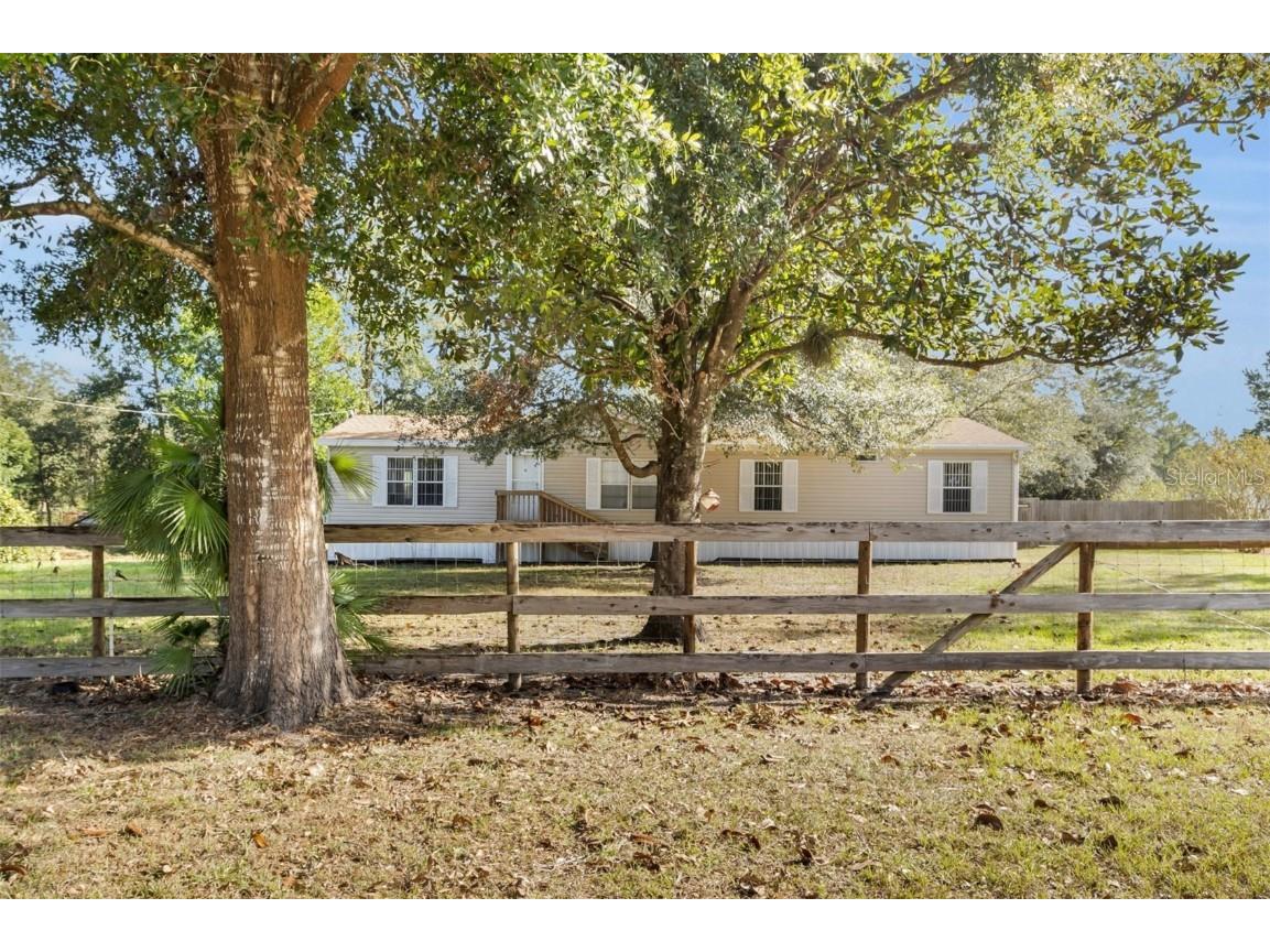 42200 Maggie Jones Road Paisley FL 32767 - Twin Lake G5089307 image1