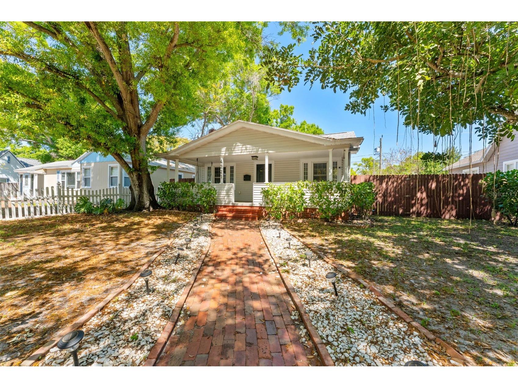4221 1st Avenue N Saint Petersburg FL 33713 TB8489859 image1
