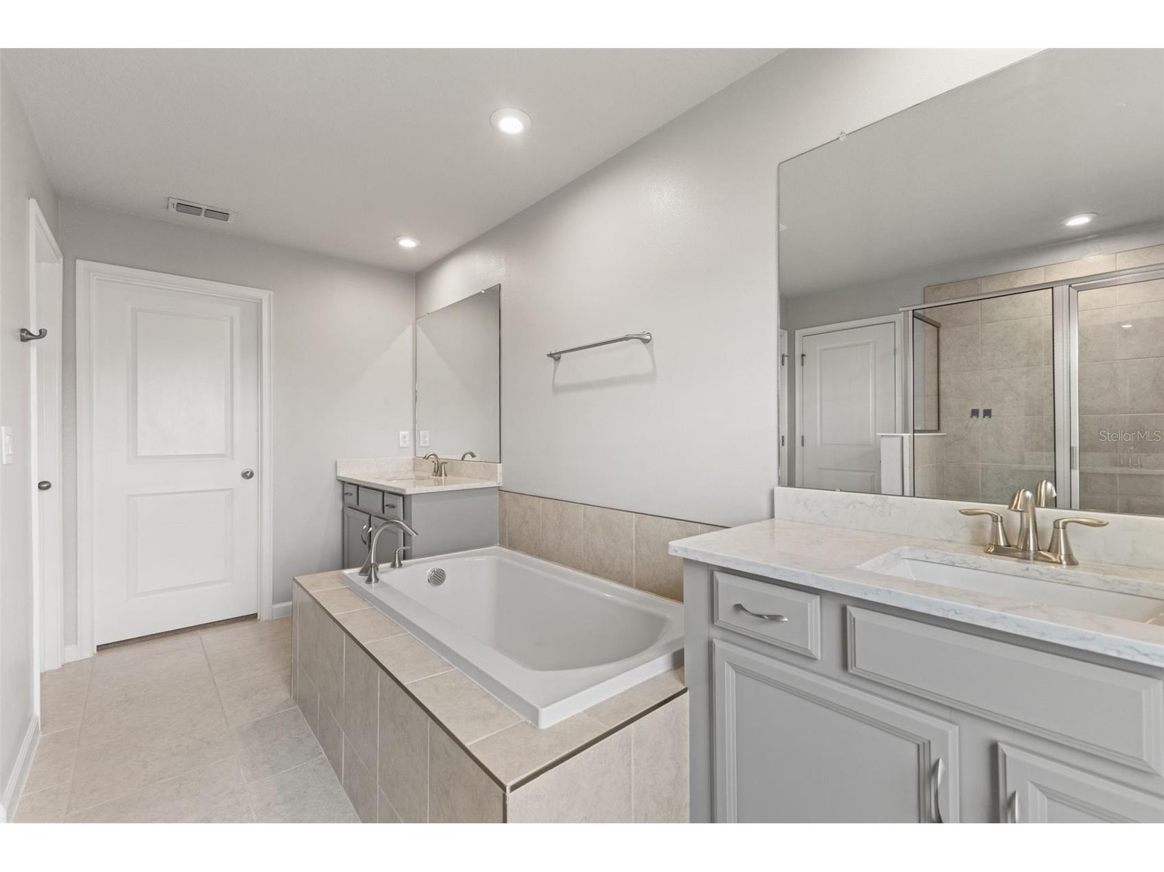4221 Cloud Hopper Way Lutz FL 33559 TB8514451 image35