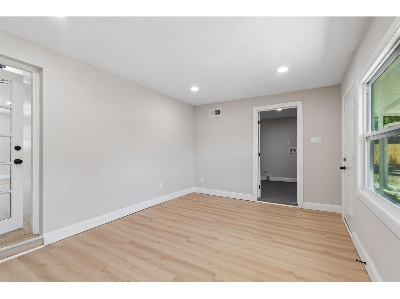 4221 Empire Place Tampa FL 33610 TB8504246 image21