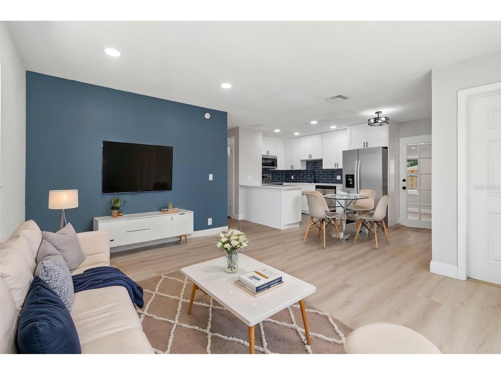 4221 Empire Place Tampa FL 33610 TB8504246 image7