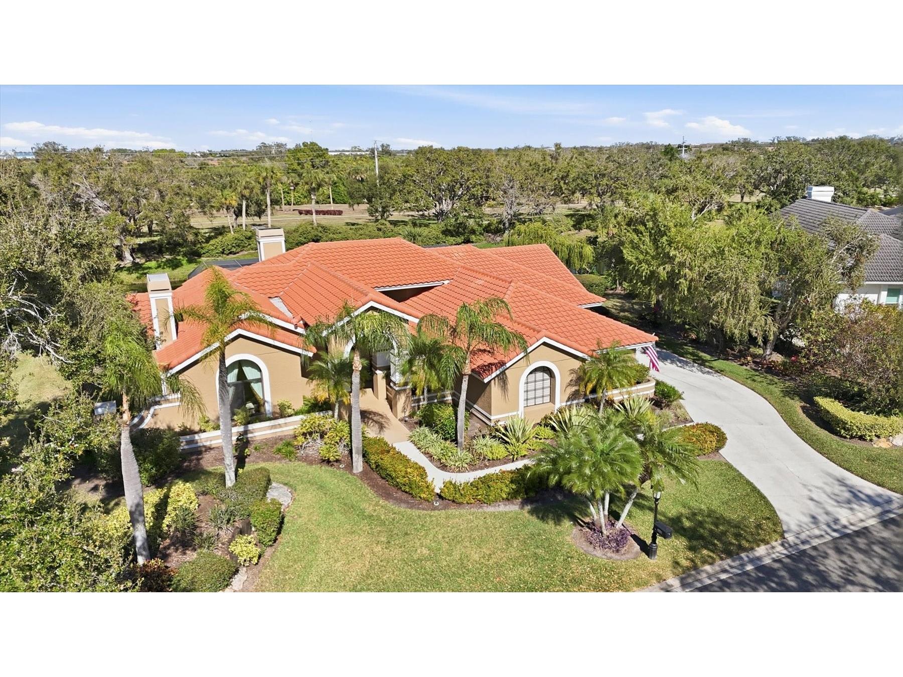 4221 Escondito Circle Sarasota FL 34238 A4679916 image1