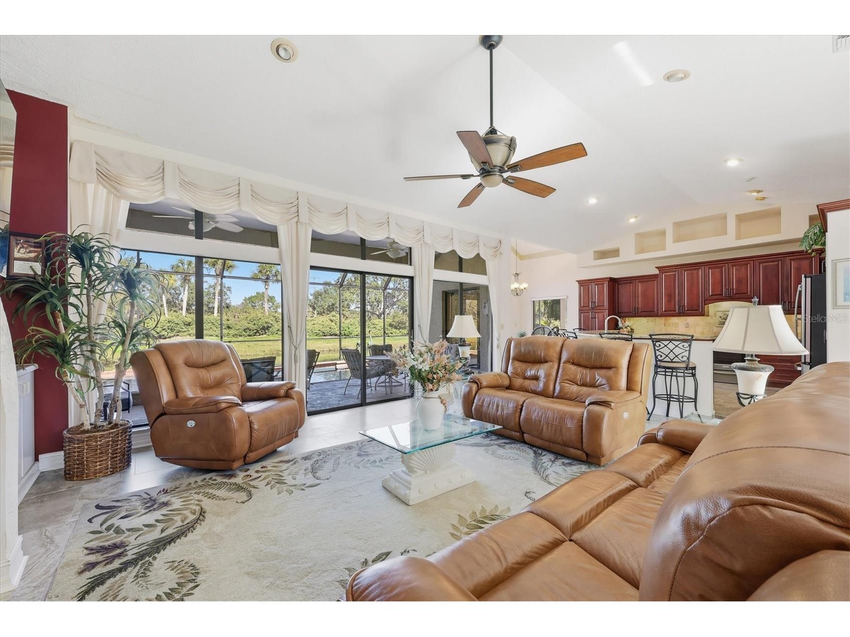 4221 Escondito Circle Sarasota FL 34238 A4679916 image11
