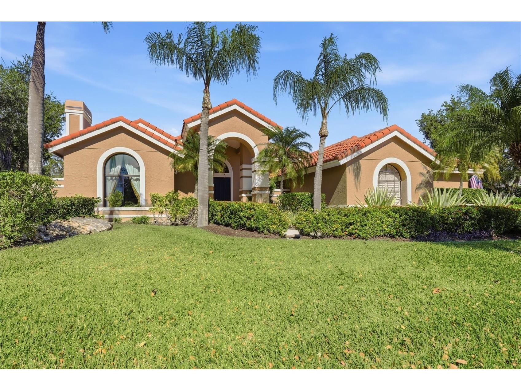 4221 Escondito Circle Sarasota FL 34238 A4679916 image2