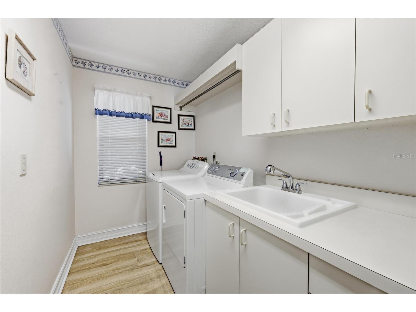 4221 Escondito Circle Sarasota FL 34238 A4679916 image31