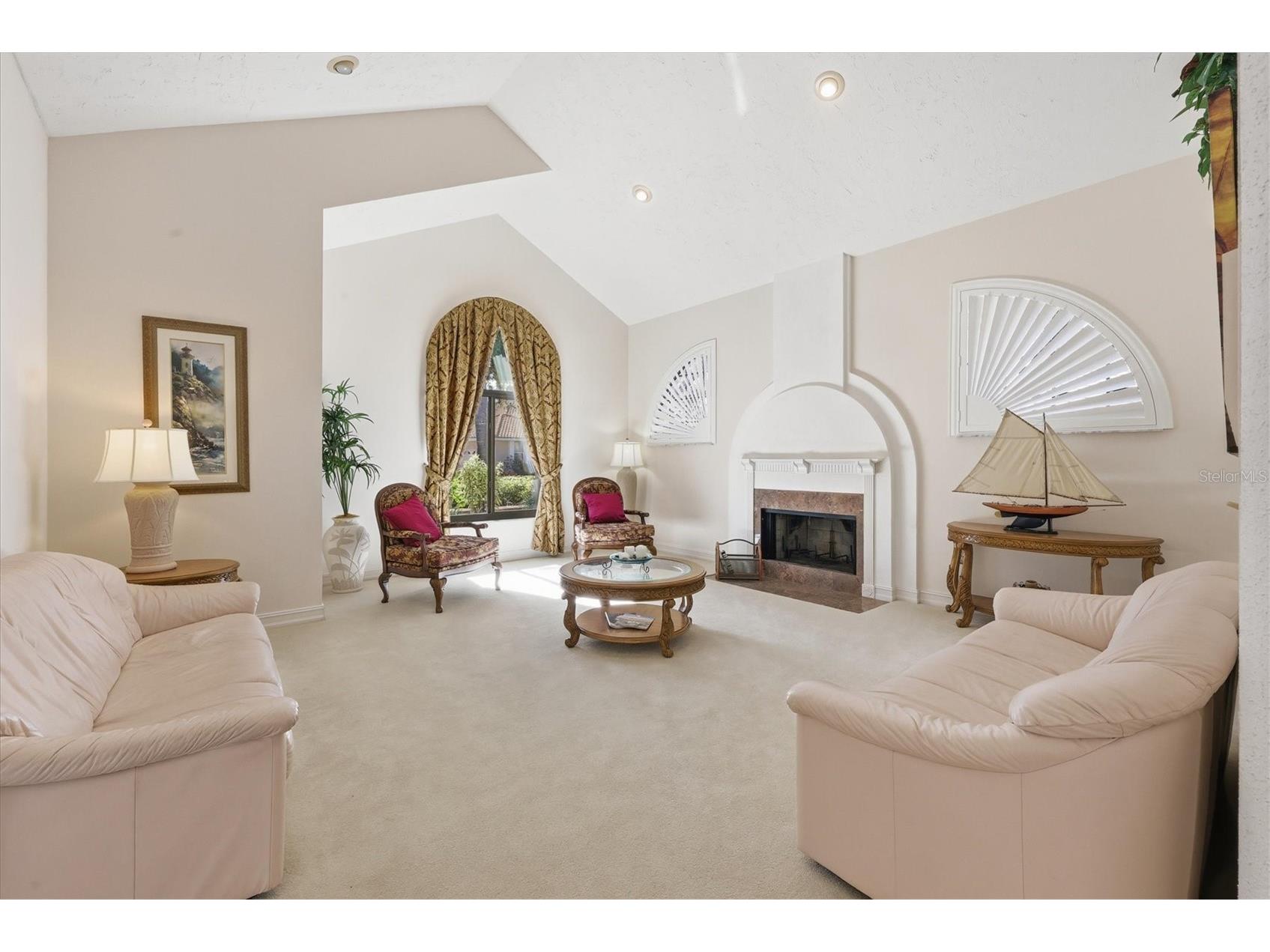4221 Escondito Circle Sarasota FL 34238 A4679916 image8