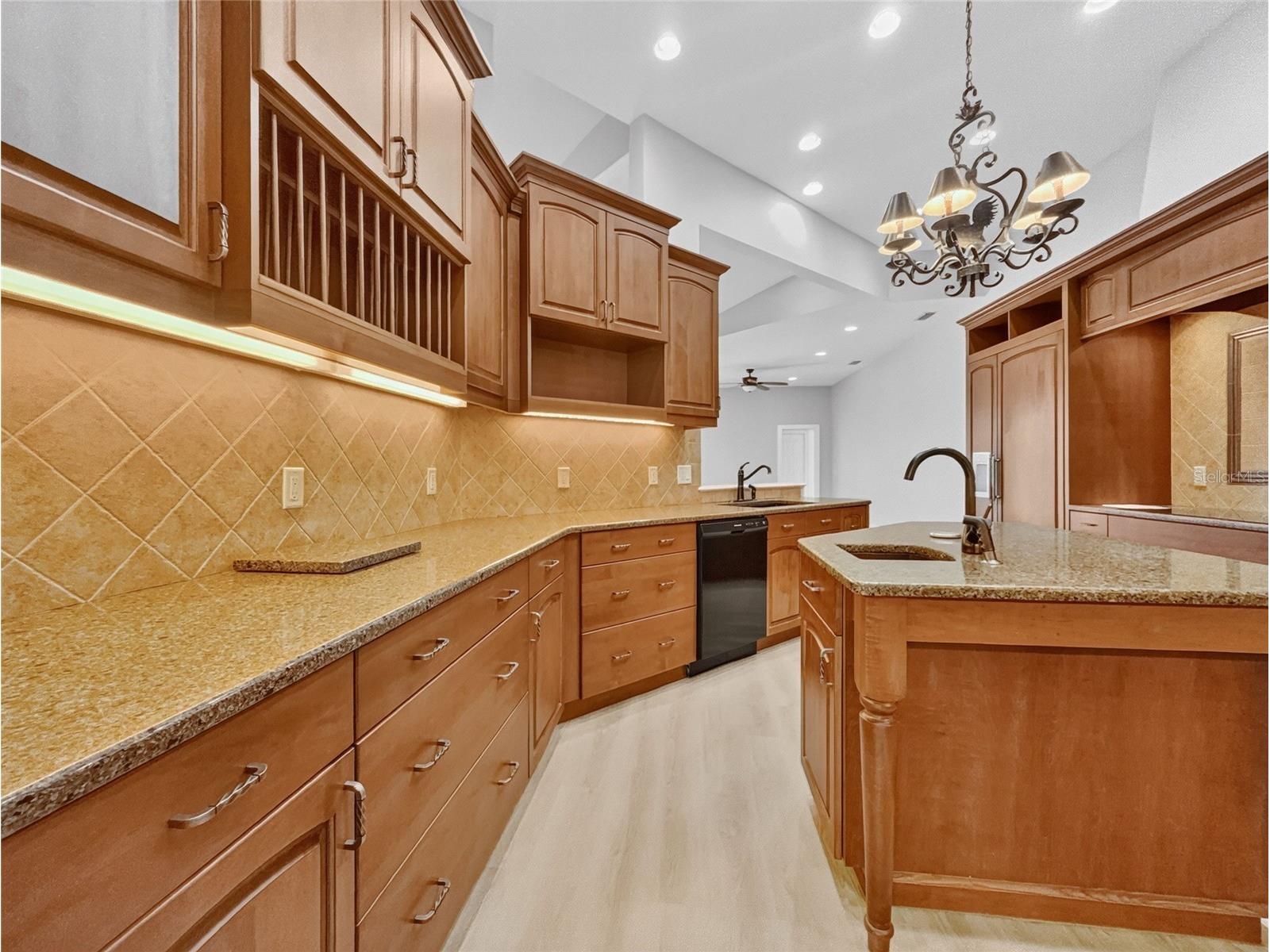 4221 Hearthstone Drive Sarasota FL 34238 A4693372 image14