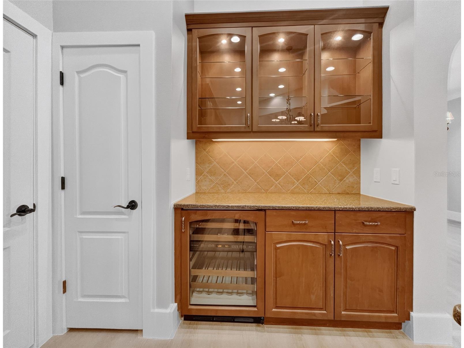 4221 Hearthstone Drive Sarasota FL 34238 A4693372 image16