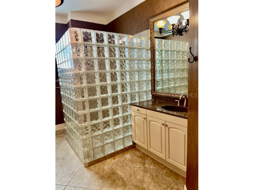 4221 Hearthstone Drive Sarasota FL 34238 A4693372 image21