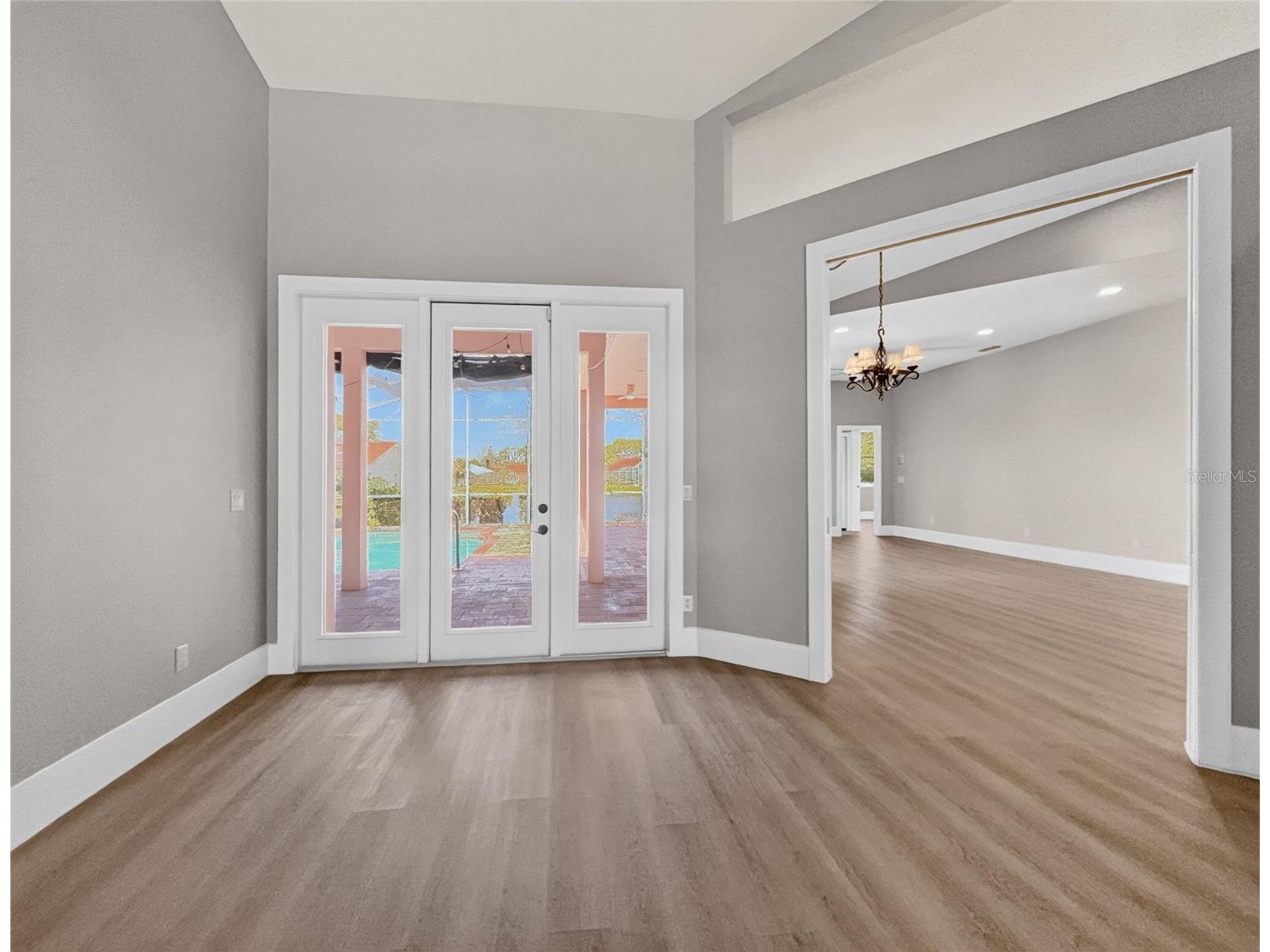 4221 Hearthstone Drive Sarasota FL 34238 A4693372 image6