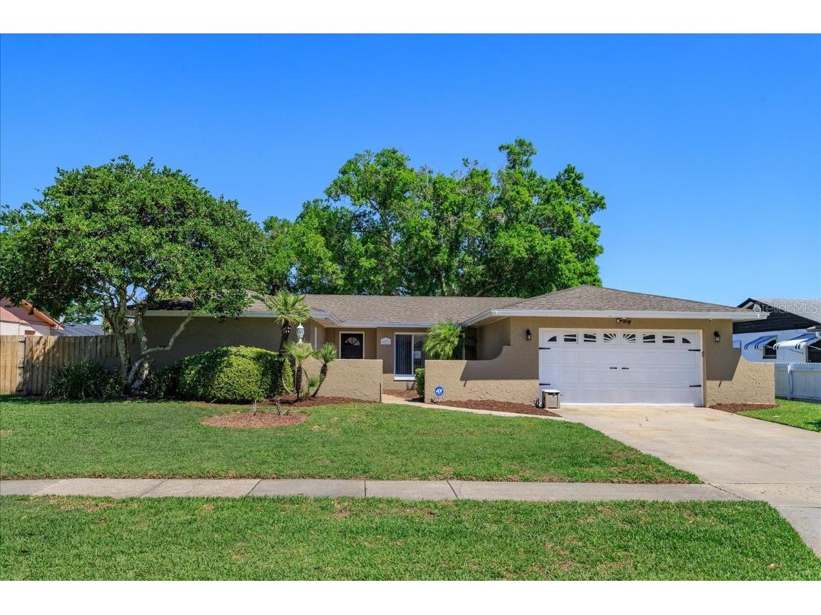 4221 Playa Court Belle Isle FL 32812 - LAKE CONWAY O6017164 image1