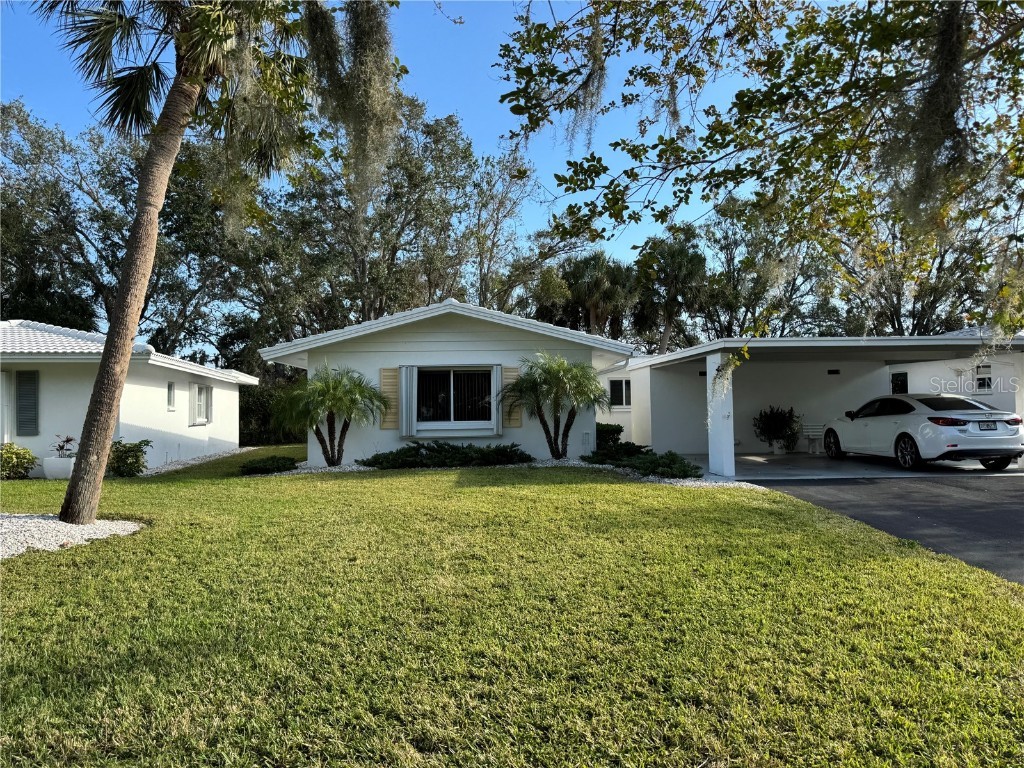 4221 Schwalbe Drive #110 Sarasota FL 34235 A4634612 image1
