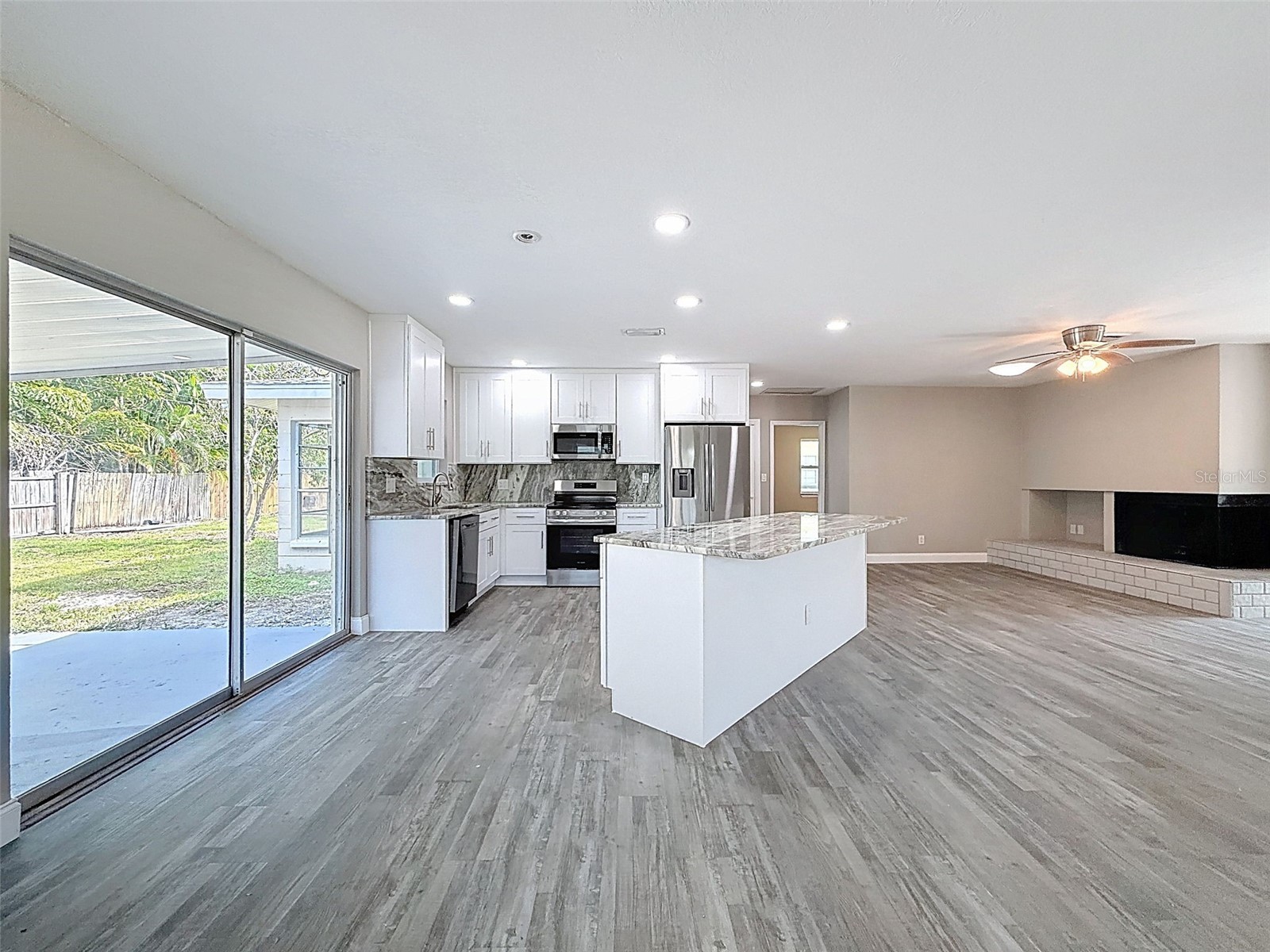 4221 Shore Acres Boulevard NE Saint Petersburg FL 33703 W7884861 image10