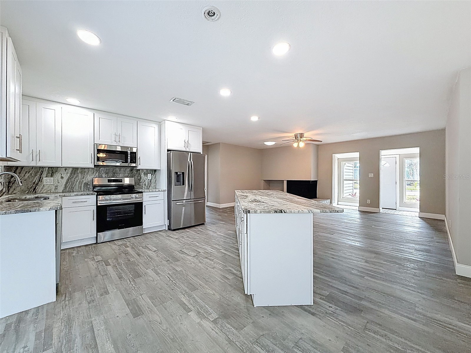 4221 Shore Acres Boulevard NE Saint Petersburg FL 33703 W7884861 image11