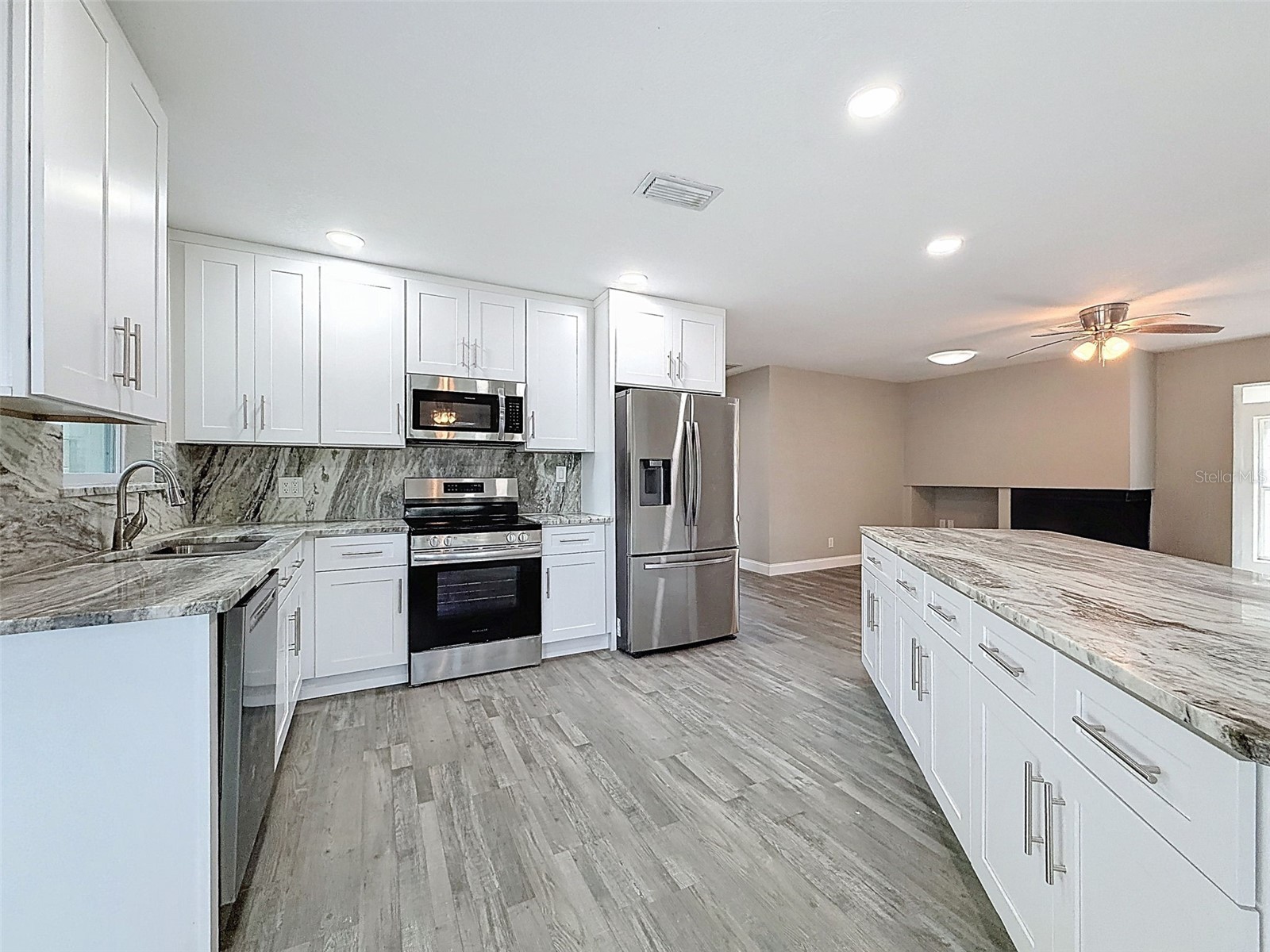 4221 Shore Acres Boulevard NE Saint Petersburg FL 33703 W7884861 image12