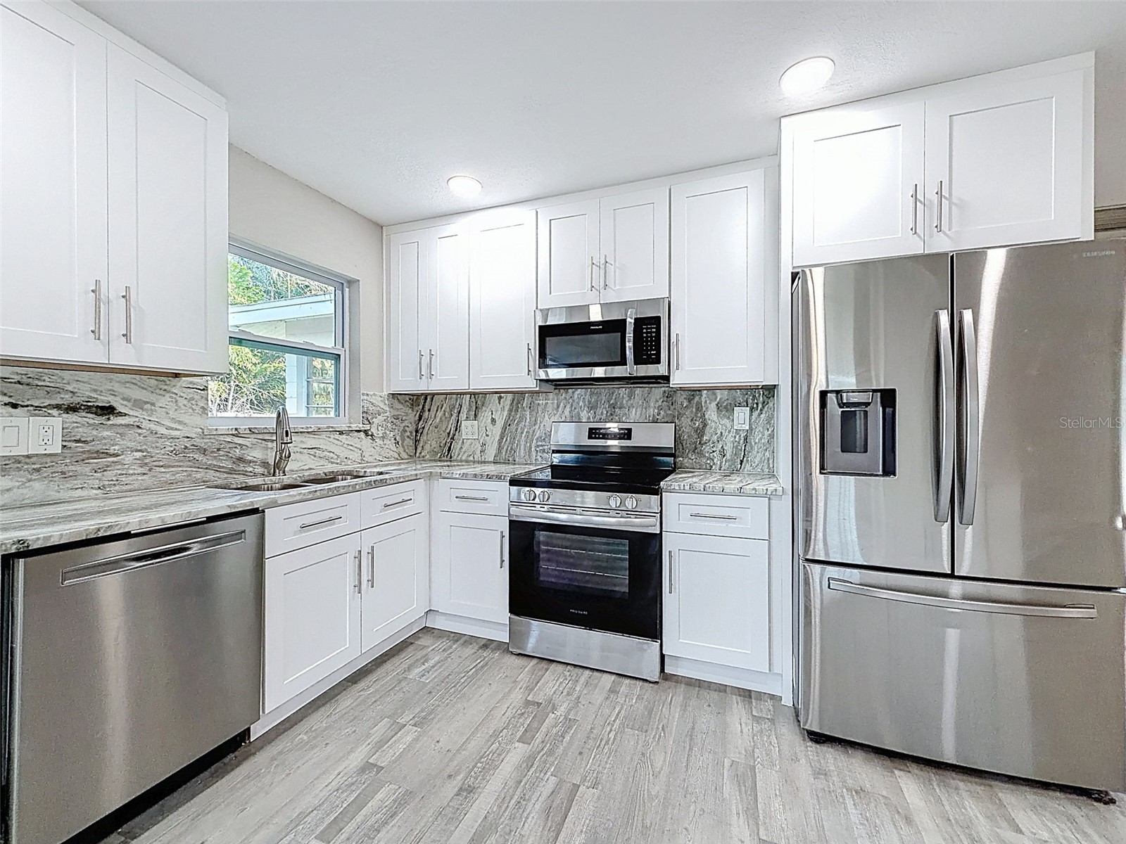 4221 Shore Acres Boulevard NE Saint Petersburg FL 33703 W7884861 image14