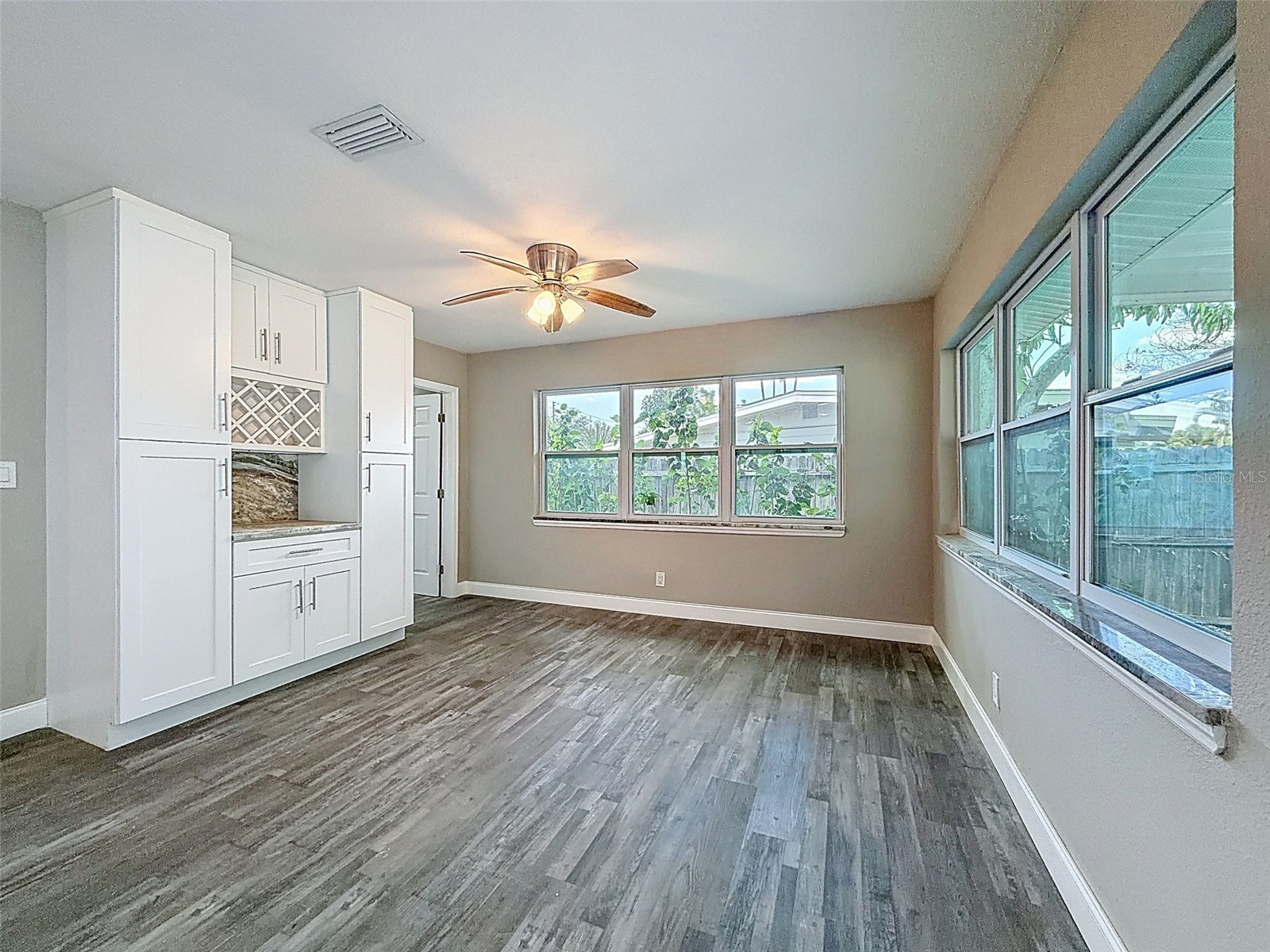 4221 Shore Acres Boulevard NE Saint Petersburg FL 33703 W7884861 image15