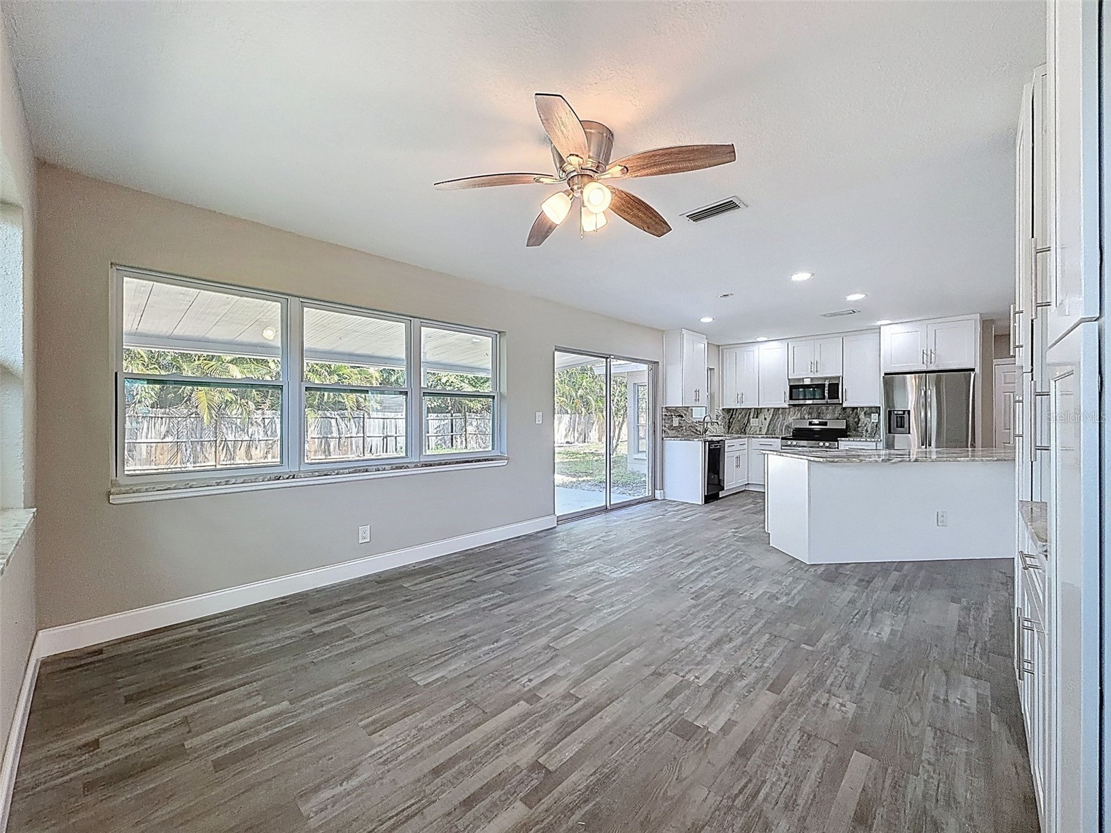 4221 Shore Acres Boulevard NE Saint Petersburg FL 33703 W7884861 image18
