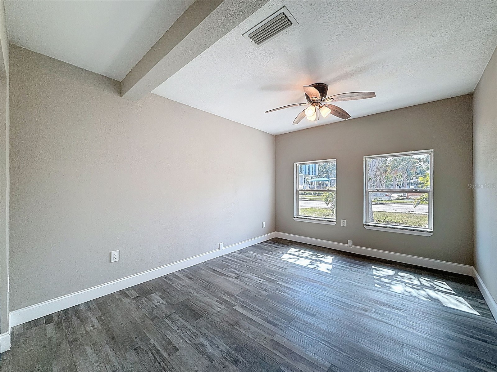 4221 Shore Acres Boulevard NE Saint Petersburg FL 33703 W7884861 image19