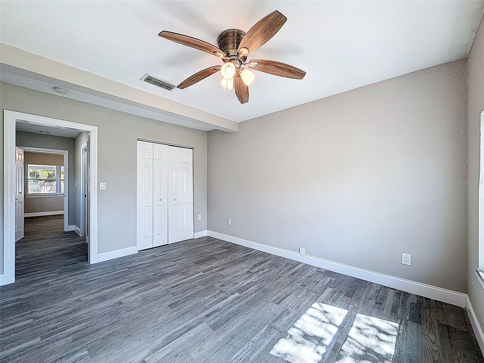 4221 Shore Acres Boulevard NE Saint Petersburg FL 33703 W7884861 image20