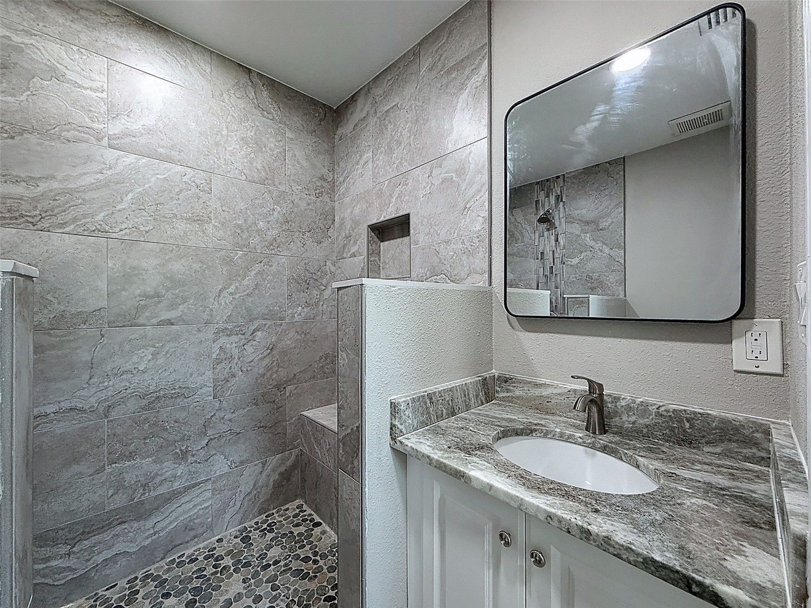 4221 Shore Acres Boulevard NE Saint Petersburg FL 33703 W7884861 image22