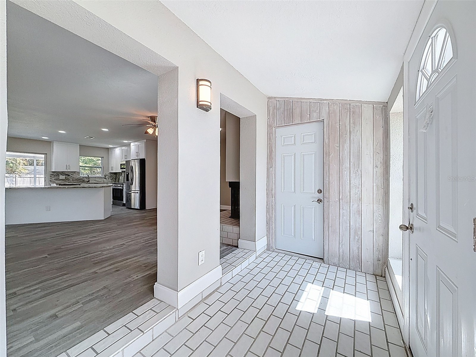 4221 Shore Acres Boulevard NE Saint Petersburg FL 33703 W7884861 image3