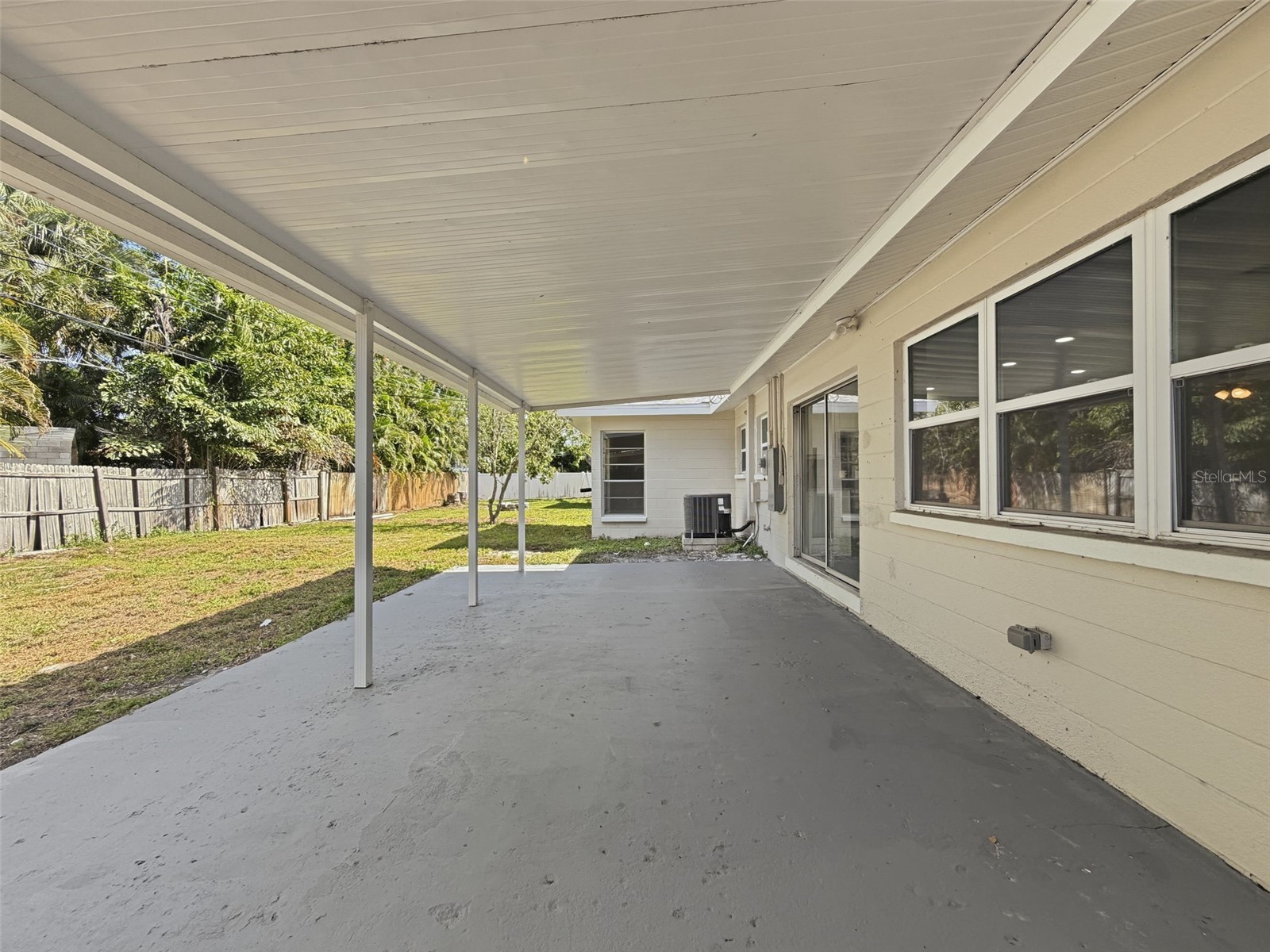 4221 Shore Acres Boulevard NE Saint Petersburg FL 33703 W7884861 image31