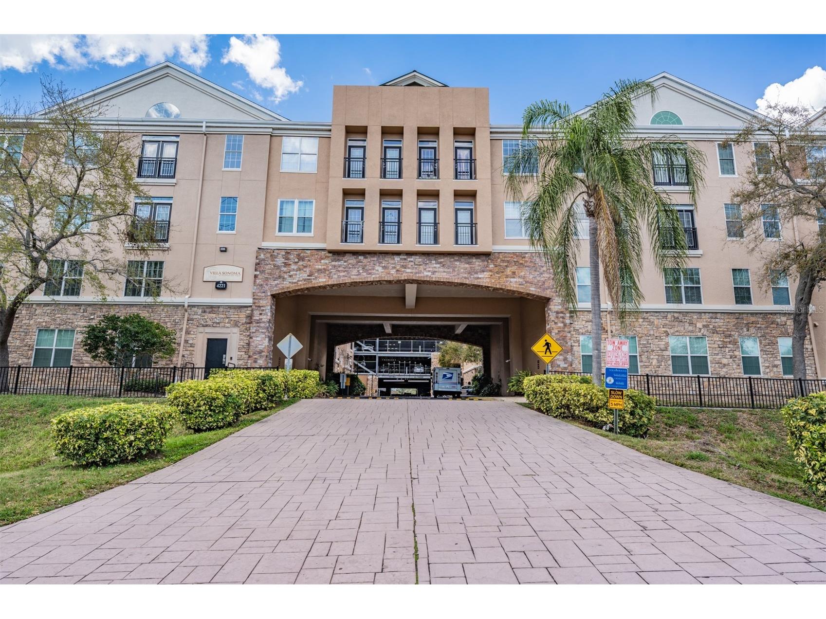 4221 W Spruce Street #1302 Tampa FL 33607 TB8481854 image1