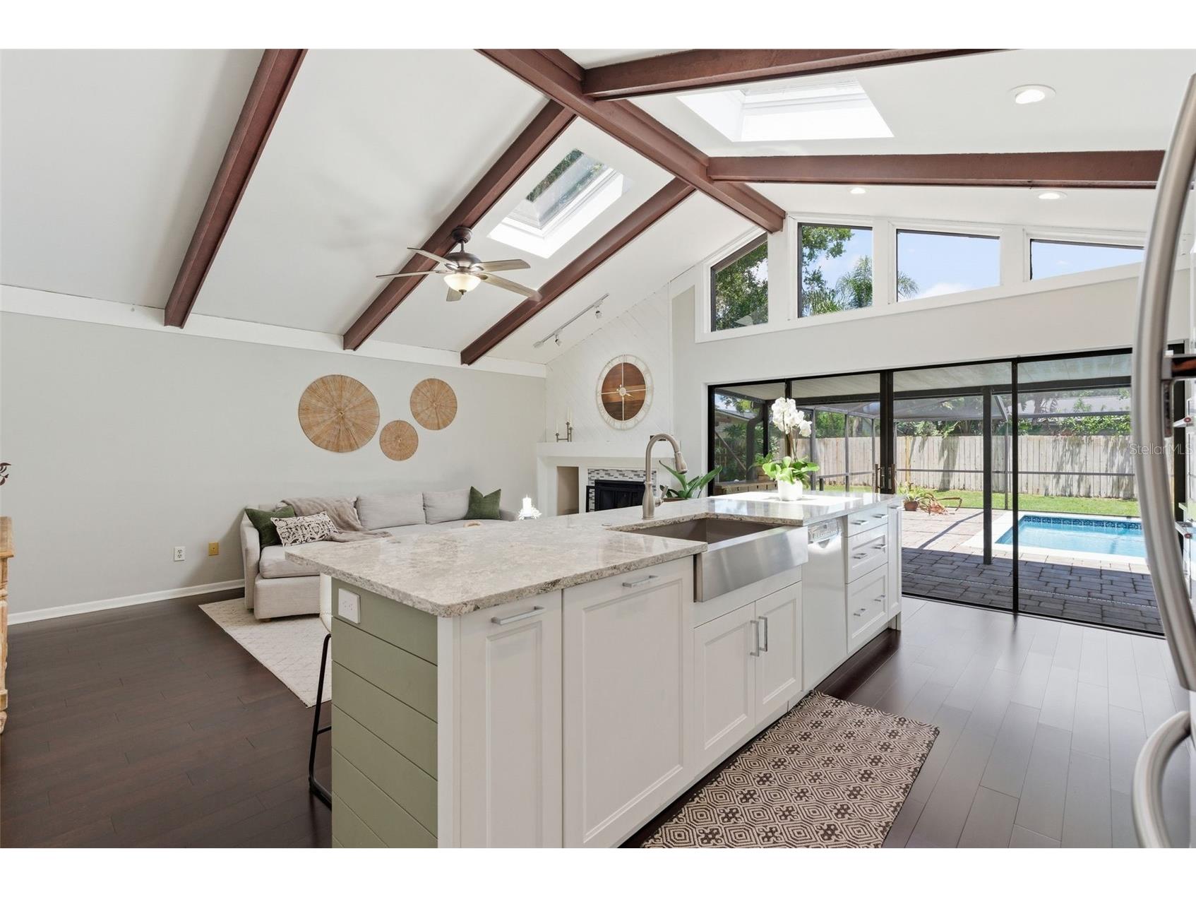 4221 Water Oaks Lane Tampa FL 33618 TB8509306 image17