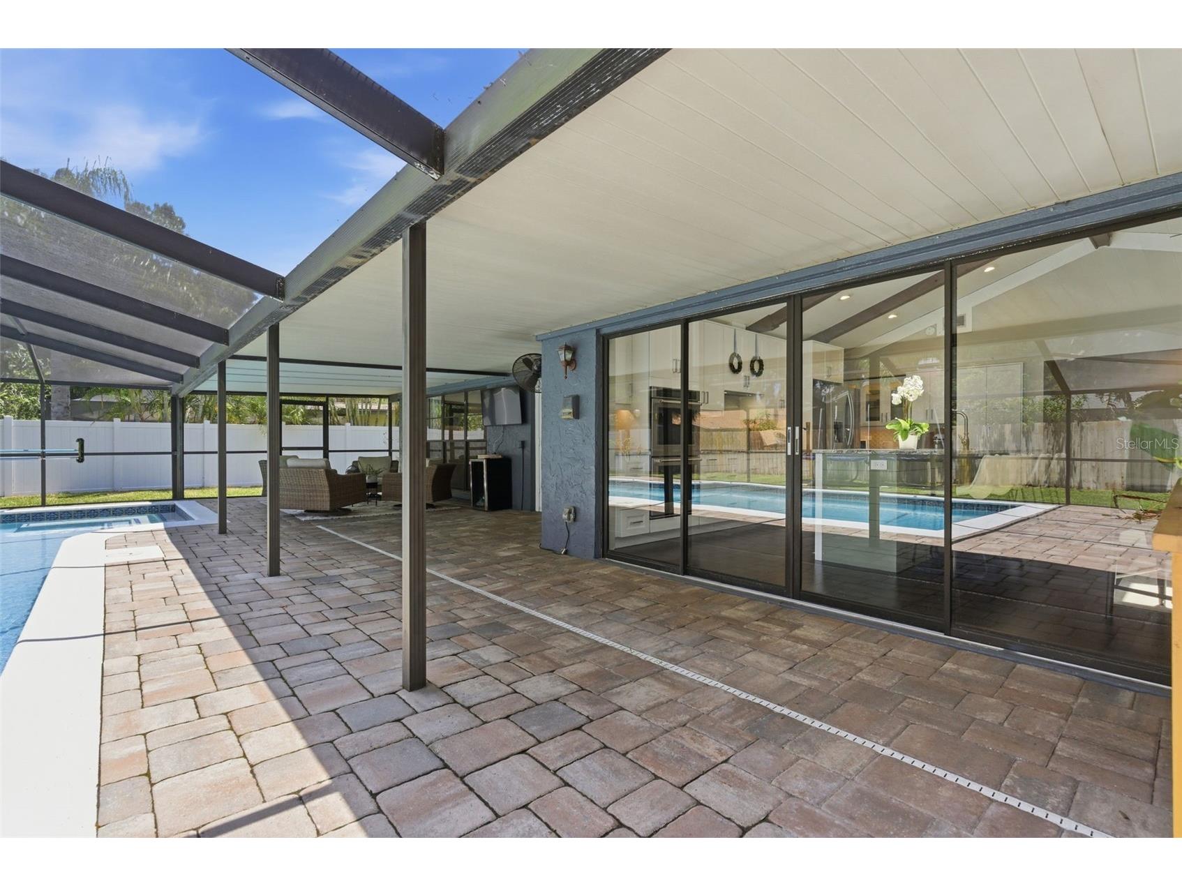 4221 Water Oaks Lane Tampa FL 33618 TB8509306 image48