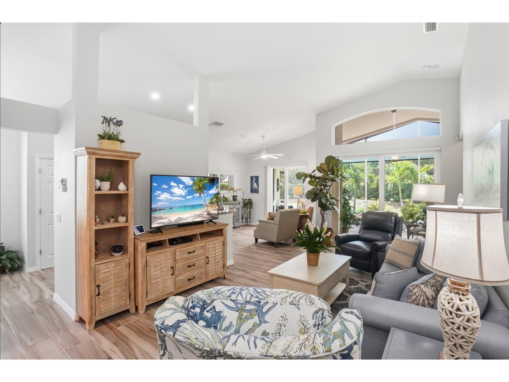 4222 65th Place E Sarasota FL 34243 A4691398 image3