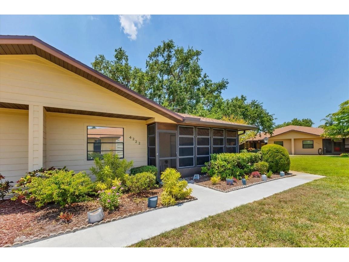 4222 66th Street Circle W Bradenton FL 34209 A4612595 image1