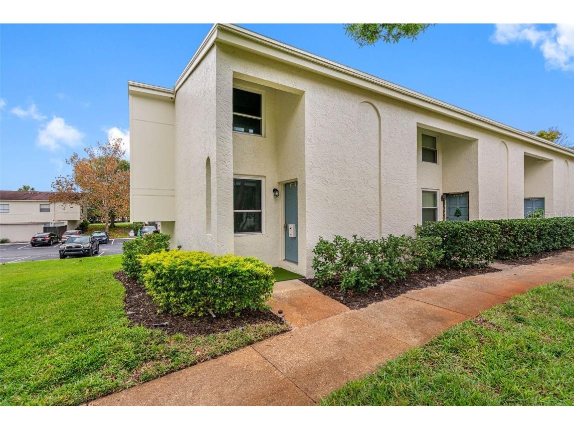 4222 La Palma Court Tampa FL 33611 U8223102 image1