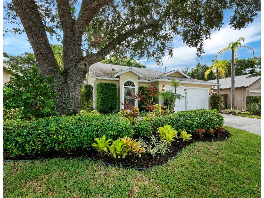 4222 Saint Charles Drive Sarasota FL 34243 A4600714 image1